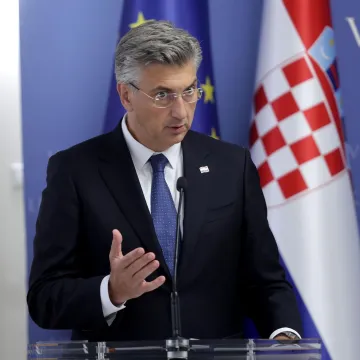 Plenković se obraća naciji nakon izvanrednog sastanka: &Scaron;to su odlučili o Gospiću?
