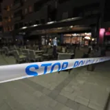 Brutalne scene u kafiću u Stobreču! Mlatio konobara, goste i interventnu: 'Sve ću vas pobiti'