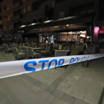 Brutalne scene u kafiću u Stobreču! Tukao konobara, goste i interventnu: 'Sve ću vas pobiti'
