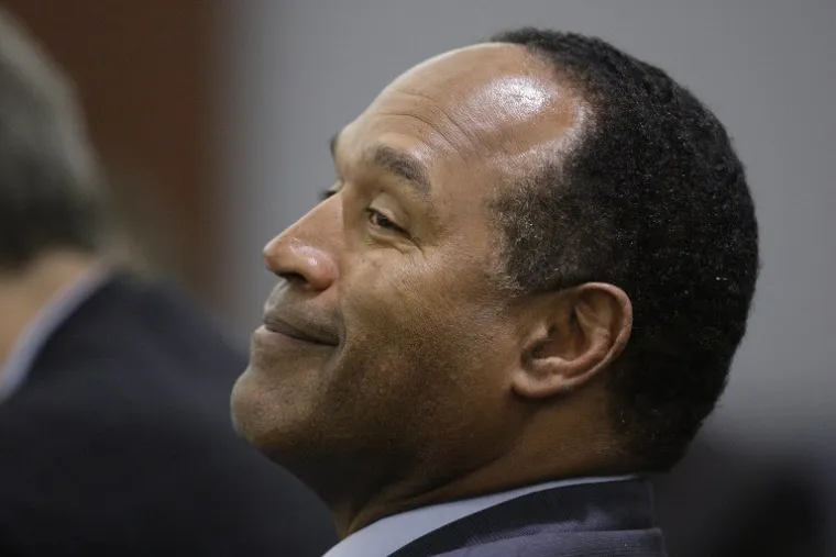 Krvavi tragovi, ubojstvo i bijeg pred kamerama: O. J. Simpson i slučaj koji je zaludio Ameriku