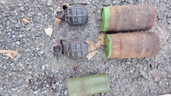 Topovski udar, ručne bombe i eksplozivne naprave: Građanin policiji predao opasan arsenal