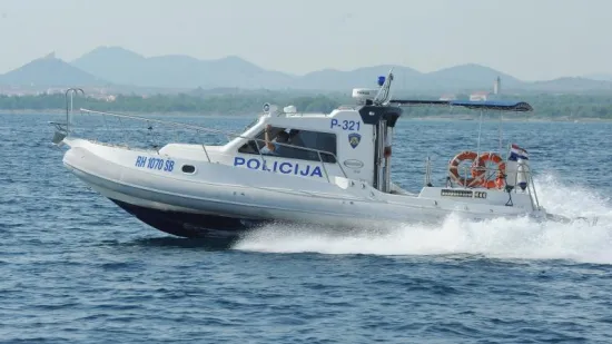 Noć puna drame na Jadranu! Vi&scaron;e intervencija u samo nekoliko sati: Dvoje Čeha zapelo na SUP-u