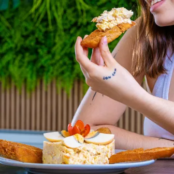 Zaboravite na zamorno guljenje: Recept za zdravu i jednostavnu salatu od jaja