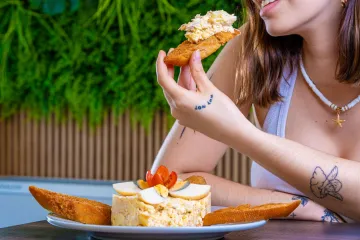 Zaboravite na zamorno guljenje: Recept za zdravu i jednostavnu salatu od jaja