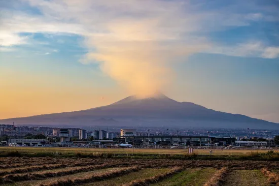 Etna paralizirala zračni promet na jugu Europe: Aerodromi ostaju zatvoreni do daljnjega