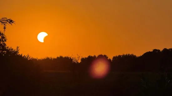 Pomrčina Sunca je izgledala spektakularno: Ovo su va&scaron;e fotografije koje ste nam slali iz cijele Hrvatske