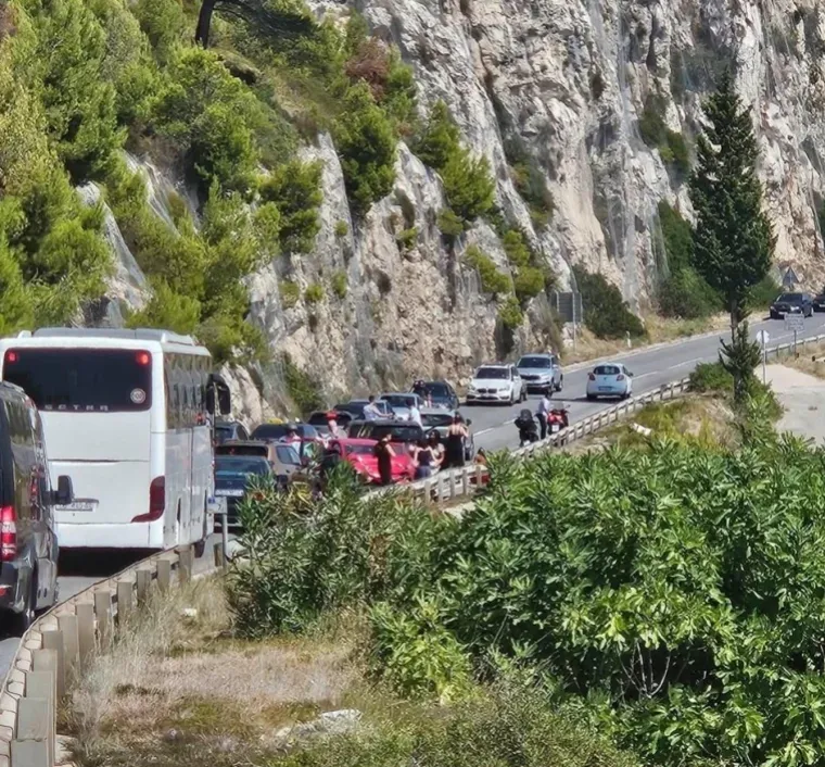 Nesreća na jugu Hrvatske: Vi&scaron;e ljudi ozlijeđeno u sudaru četiri vozila