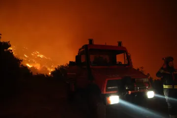 Ovako izgleda pakao: Pogledajte kako vatra guta sve pred sobom