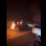 Pojavila se nemoguća snimka - auto u plamenu vozi cestom: 'Izlazi iz auta, *ebo te!'