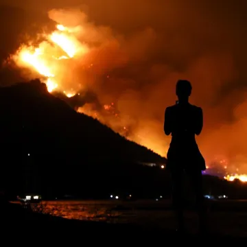HNS se oglasio: 'Na&scaron;e su misli uz sve ljude na omi&scaron;kom području'