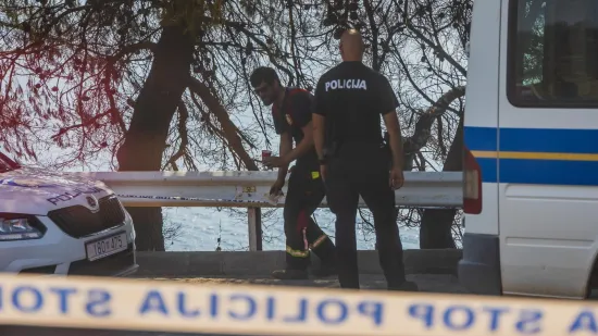 Potresni prizori u Omi&scaron;u, ovdje je pronađeno tijelo: Vatra ih je zatekla dok su bile u autu?
