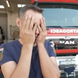 Pogledajte kako je &scaron;ef splitski vatrogasca iza&scaron;ao pred novinare: 'Popucale su mi kapilare'