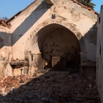 Samo ovo je ostalo od crkve, prizori s Pelje&scaron;ca su potresni: 'Vidjeli smo veliki oblak'