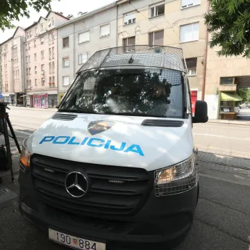 Vatra progutala unutra&scaron;njost kuće: Uhićen 18-godi&scaron;njak, policija otkrila za &scaron;to ga sumnjiči