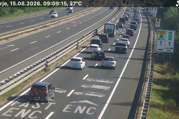 Krenuo veliki val prema moru: Na A1 kolona od 9 kilometara, gužve na vi&scaron;e pravaca