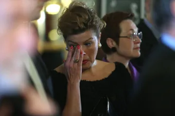 Mia Begović slomljena pred fanovima: Potresnim riječima prisjetila se pokojne sestre Ene