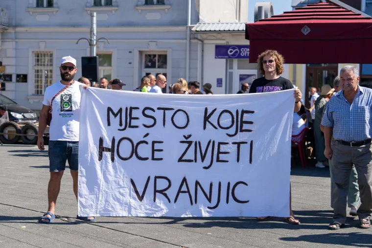 Gospićani digli glas zbog otpada: 'Liku su izdali i zavili u crno'