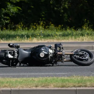 Motociklist sletio s ceste i udario u beton: Te&scaron;ko je ozlijeđen