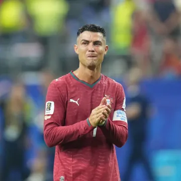 Ronaldo &scaron;okirao svijet, ovo je kraj nevjerojatne priče: &lsquo;Iza mene je 25 godina velikog odricanja&lsquo;
