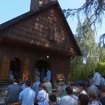 Mala kapelica u blizini Velike Gorice okupila stotine vjernika, ali i dva zanimljiva gosta