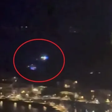 Vatrogasci Makarske rivijere na nogama, ispaljene četiri signalne rakete: 'Krajnje neodgovorno'