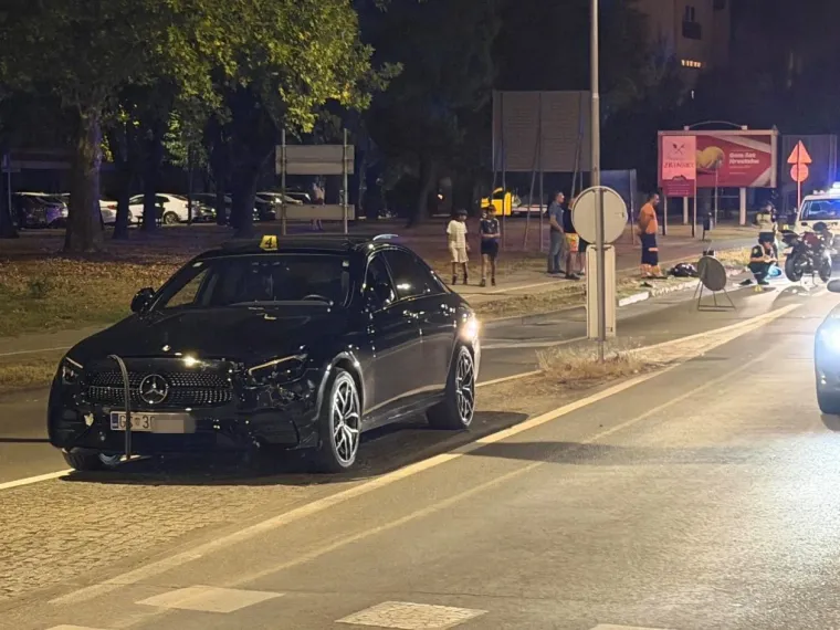 Kr&scaron; i lom u Karlovcu: Sudarili se Mercedes i motor