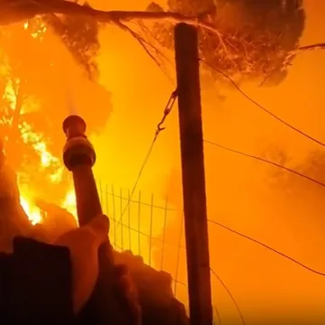 Amerikanci objavili video i naklonili sena&scaron;im vatrogascima: 'Suluda snimka vatrogasaca heroja!'