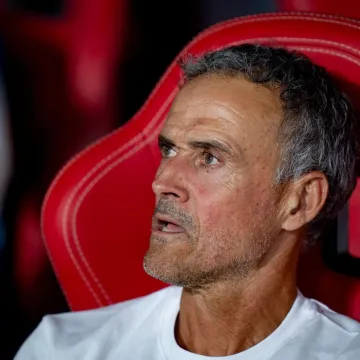Luis Enrique iznerviran pitanjem naglo ustao i prekinuo konferenciju za medije