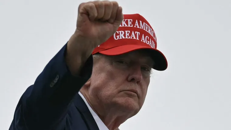 Trump zaprijetio savezniku zbog Hormu&scaron;kog tjesnaca: 'Bombardirat ćemo ih'