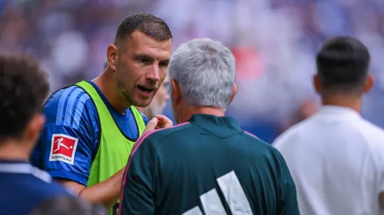 Džeko odgurnuo Mourinha s terena! Pogledajte &scaron;to se dogodilo