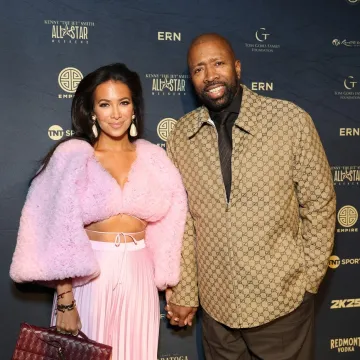 NBA legenda Kenny Smith slavi suprugu Tiju samo dva tjedna nakon vjenčanja iz snova