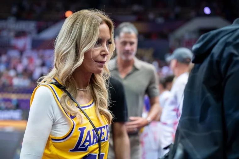 Žestoke svađe u obitelji Buss oko prodaje vlasničkih udjela u LA Lakersima