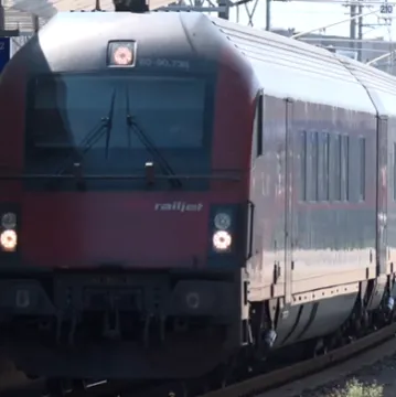 Gradila se desetljećima i ko&scaron;tala pravo bogatstvo: Vozili smo se prugom o kojoj možemo samo sanjati