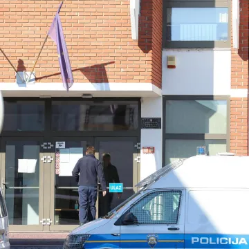 Evo tko je bjegunac iz Velike Gorice: Pred djecom zatočio suprugu, prijetio joj smrću i uhodio je