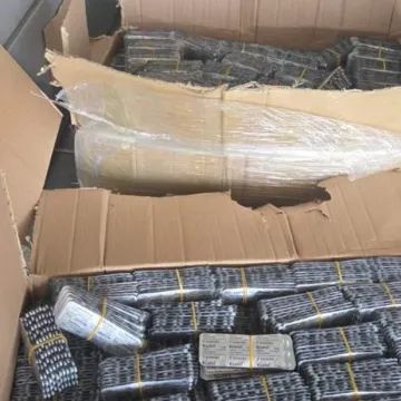 Velika zapljena droge na granici: Srbin poku&scaron;ao prokrijumčariti vi&scaron;e od 200.000 tableta