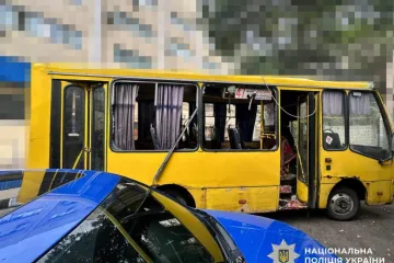 Četvero poginulih u novom ruskom napadu: Dronom pogodili autobus, objavljene potresne fotografije