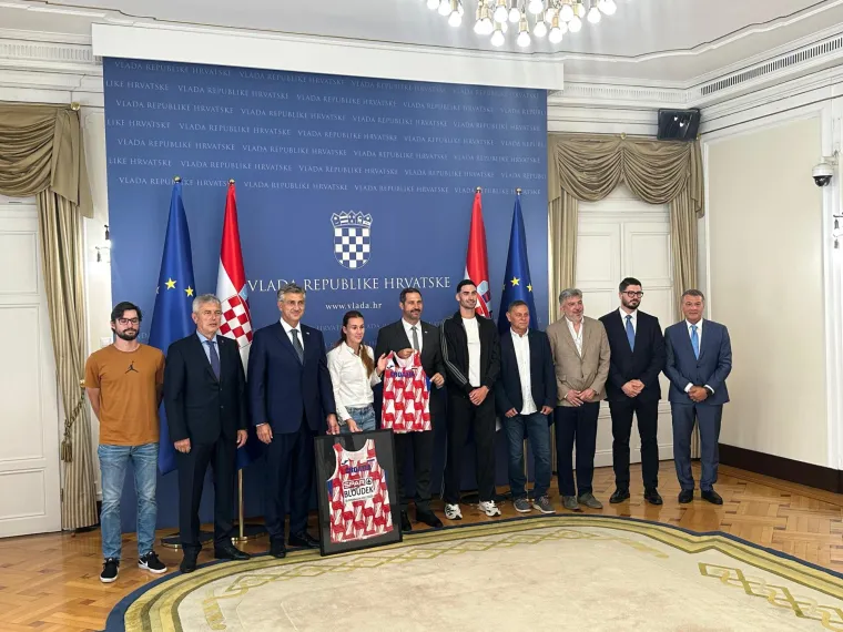 Premijer Plenković primio Saru Kolak i Marina Bloudeka: 'Ovo je poticaj mladima da se bave atletikom'