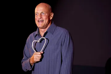 Woody Harrelson s Vi&scaron;njićem, Lokasom i Navojcem zapjevao pjesmu Mi&scaron;e Kovača