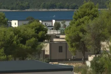 Usred sezone inspektori upali u ilegalni kamp i zapečatili ga, doznajemo: Idući tjedan 'pada' jo&scaron; jedan