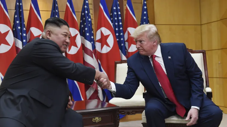 Trump kaže 57, Seul čak 120! Uoči susreta s Kimom isplivala zastra&scaron;ujuća procjena bojevih glava