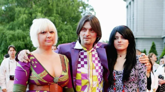 'Imao bi 62, a nema ga već 18 godina': Ella rasplakala mnoge emotivnim prizorima oca Dina