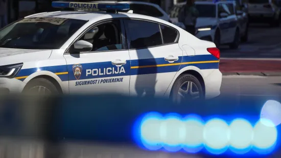 Pijani vozač teretnjakom naletio na pje&scaron;aka pa pobjegao: Policija ga ubrzo prona&scaron;la i uhitila