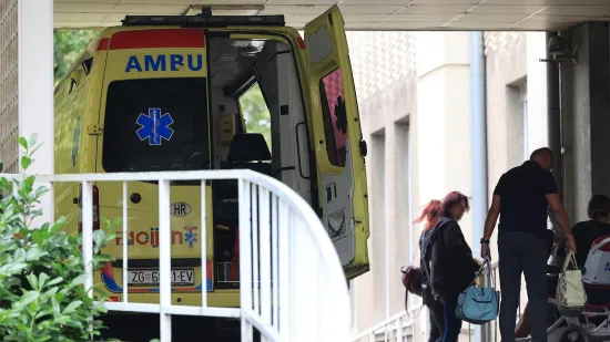 Stradali iz omi&scaron;kog požara i dalje kritično: 'Podvrgnuti su operacijama uklanjanja opečenog tkiva'