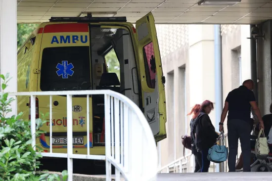 Stradali iz omi&scaron;kog požara i dalje kritično: 'Podvrgnuti su operacijama uklanjanja opečenog tkiva'