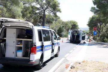 Dvoje djece te&scaron;ko ozlijeđeno kod Dubrovnika: Vozač zaspao za volanom