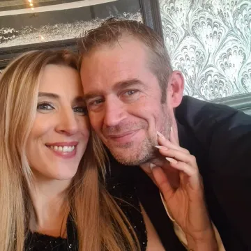 Jo&scaron; u &scaron;koli osjećala je da je to ljubav: Nakon 30 godina i borbe s bole&scaron;ću napokon zajedno