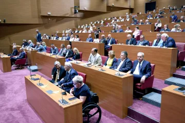 Ima li HDZ nove tri ruke? Njihov prijedlog podržao 81 zastupnik, sad kažu: 'Glasat ćemo za ru&scaron;enje Vlade'
