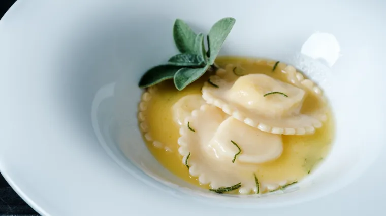 Tanjur kao iz snova ljubitelja tjestenine: Recept za Cappellacce s maslacem od če&scaron;njaka