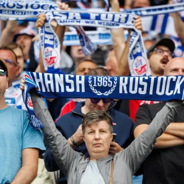 Ludnica Njemačkog kupa: Stuttgart na te&scaron;kom gostovanju kod Hanse Rostock
