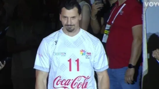 Ibrahimovć iza&scaron;ao na teren u Splitu uz ovacije, pogledajte kako je to izgledalo
